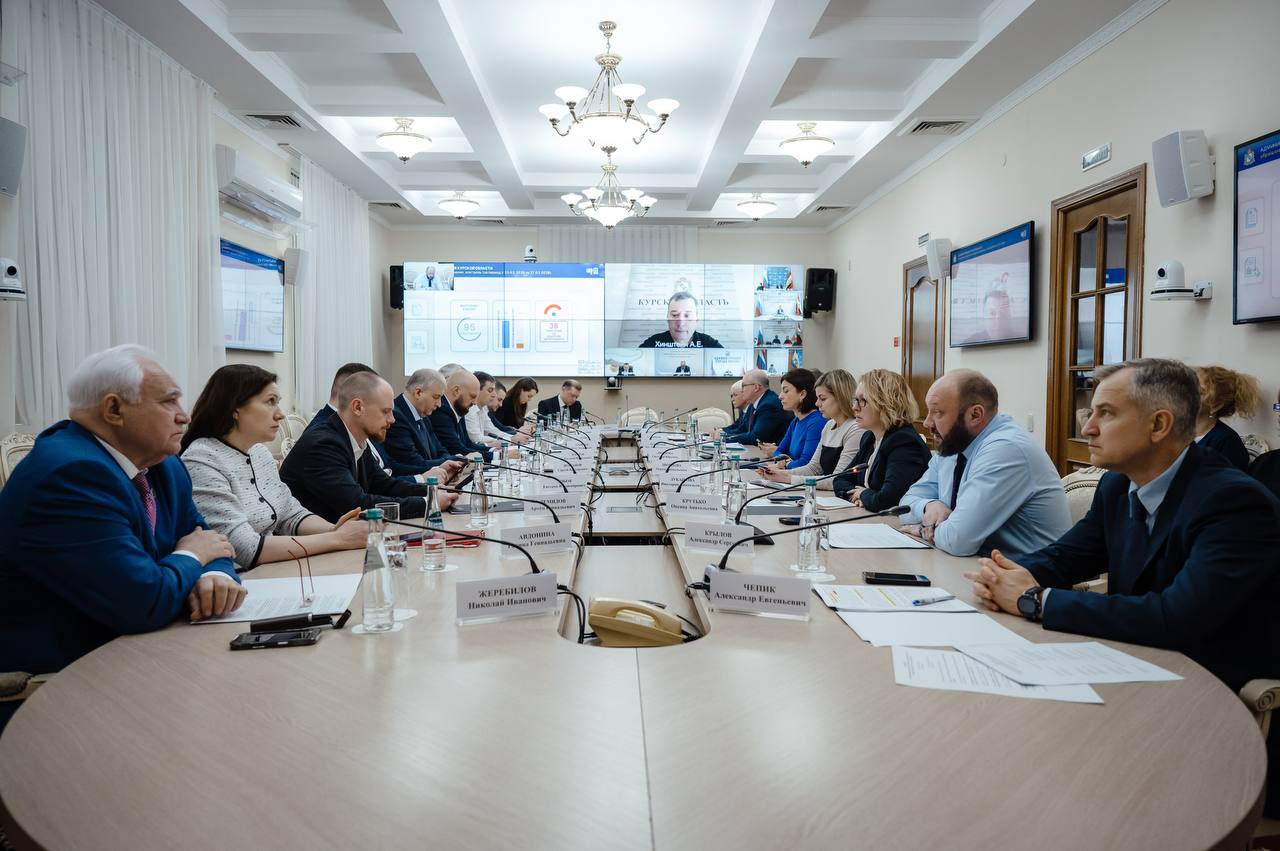 Александр Хинштейн: В открытом режиме провели заседание Правительства Курской области
