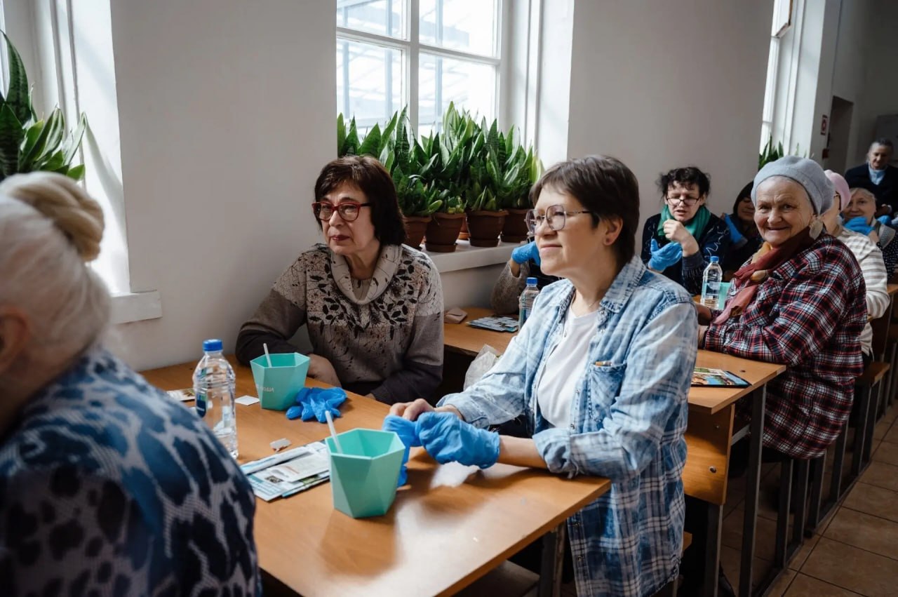 В оранжерее Курского государственного аграрного университета им. И.И. Иванова прошла встреча в рамках федерального проекта для старшего поколения «Жить по-новому»
