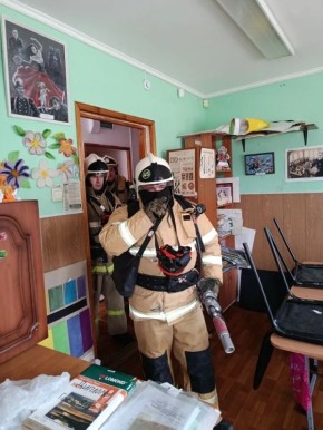 30 марта пожарные ПЧ Фатежского района Противопожарной службы комитета региональной безопасности Курской области провели ПТУ (с применением СИЗОД) в Мемориальном музее им. Г.В.Свиридова и ОБОУ ДО «Фатежская детская школа...