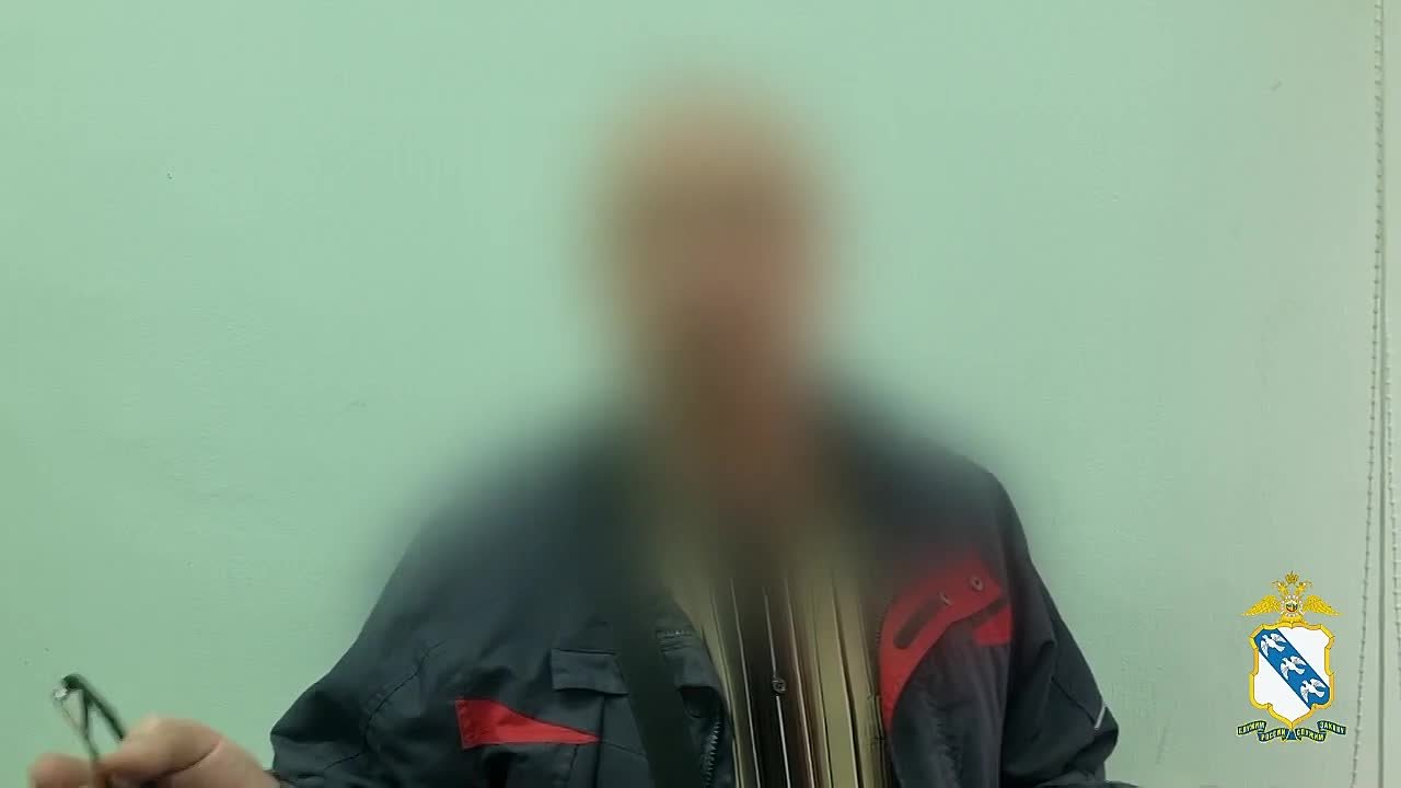 Воронежский курьер забрал у курских пенсионеров почти 3 млн рублей