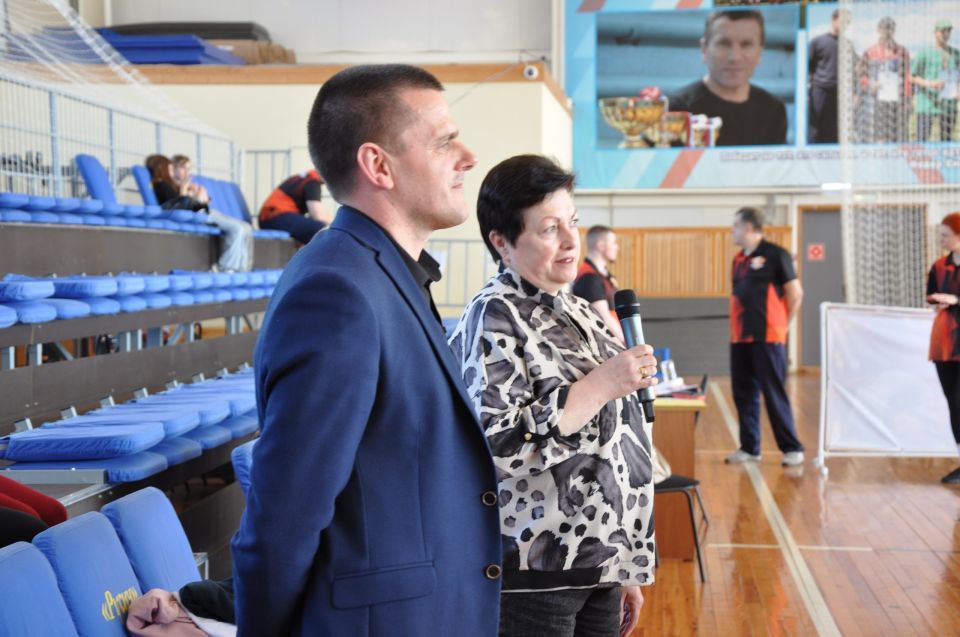 В Пристенском районе состоялось открытие муниципального этапа Спартакиады участников образовательных отношений, которое прошло при поддержке районной организации Профсоюза работников образования