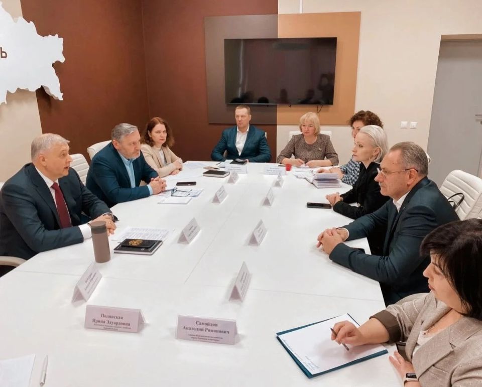 Юридическая поддержка пострадавшего бизнеса стала главной темой совещания, которое провел заместитель губернатора Курской области Сергей Фофанов