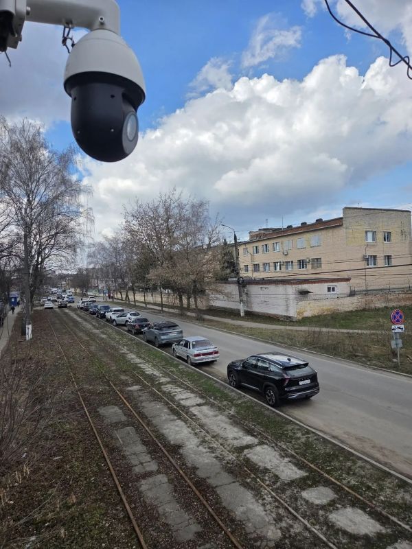 ВНИМАНИЕ, ВОДИТЕЛИ!. В нашем городе продолжаются меры по обеспечению безопасности дорожного движения и улучшению транспортной ситуации