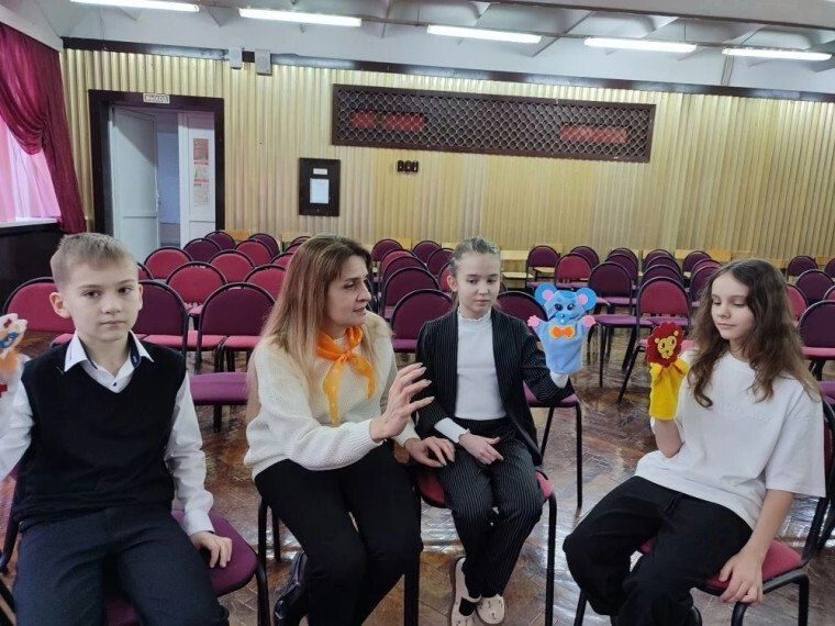 Кукольный театр – одно из самых любимых зрелищ для детей