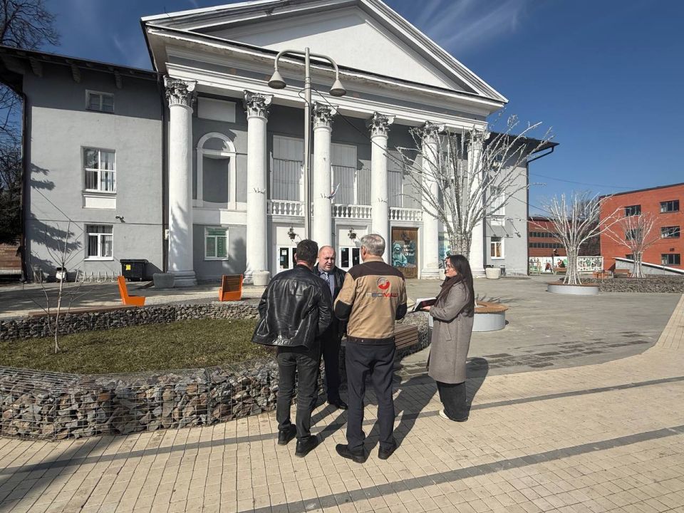 Встреча с подрядчиком: контроль за качеством благоустройства в Щиграх