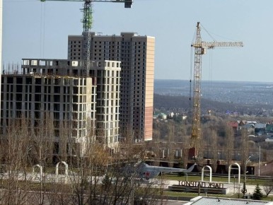 К пяти строящимся в Курске 25-этажкам начали прокладку теплосетей, сообщил глава Курска Евгений Маслов