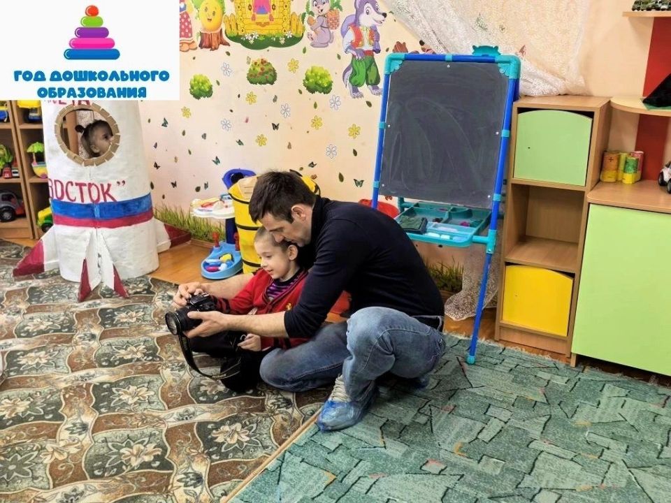 Сегодня мы на час вернулись в детство! Посетили Косоржанский детский сад, где нас встретила с приветливой улыбкой его хозяйка — Крысина Ирина Игорьевна