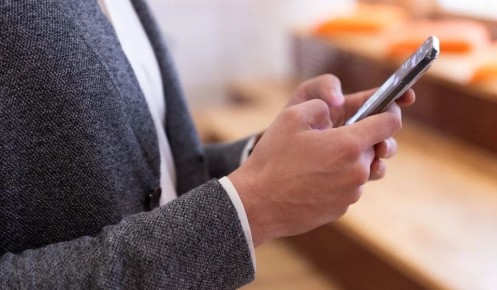 Ева от МегаФона научилась распознавать голоса роботов и дипфейки