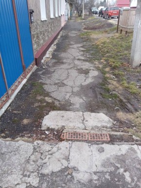 В поселке Тим благоустроят тротуар на улице Кирова