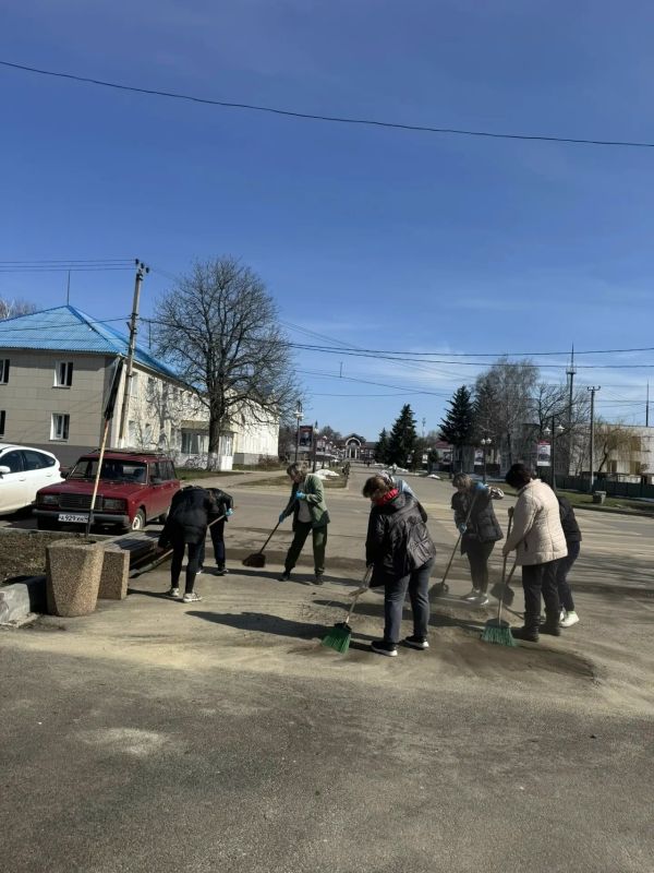 Весенние субботники объединяют