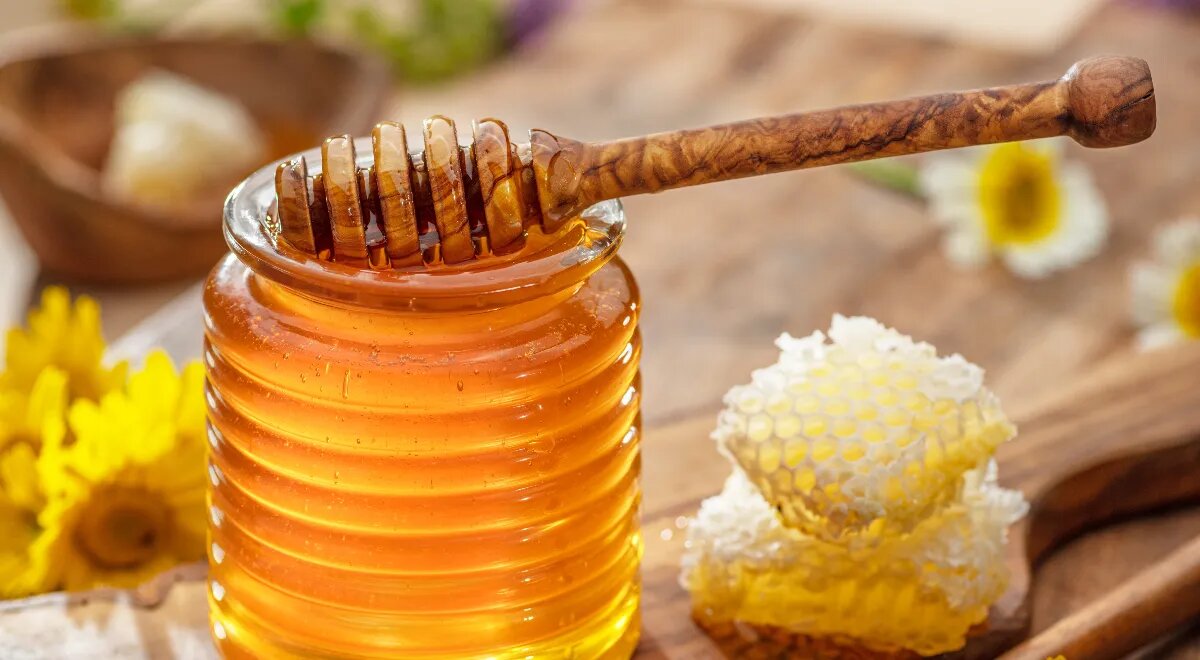 Почти половина меда на полках магазинов не соответствует качеству