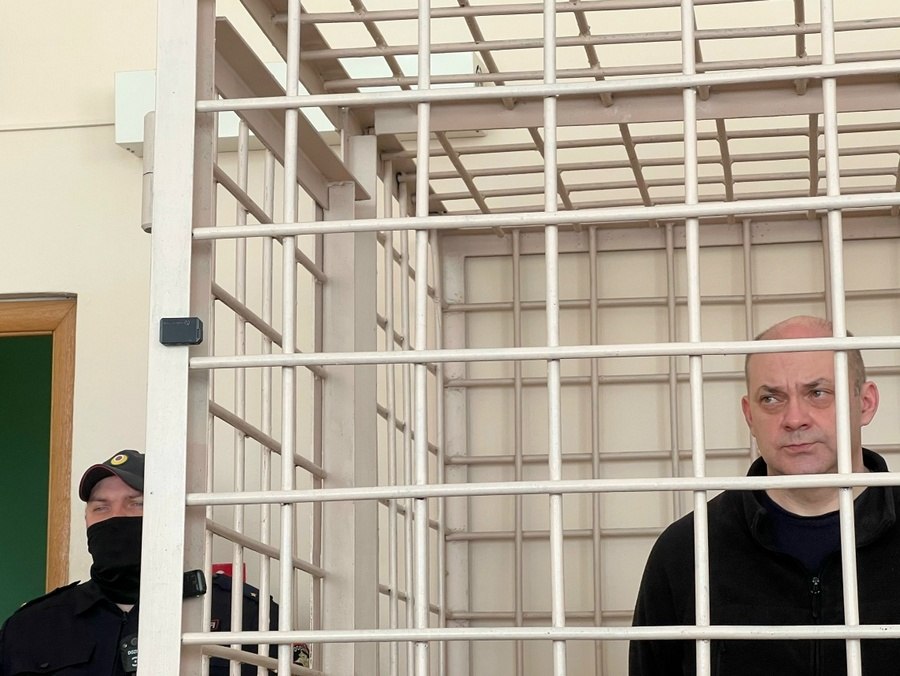 "Жирная, но не финальная точка в деле о коррупции"