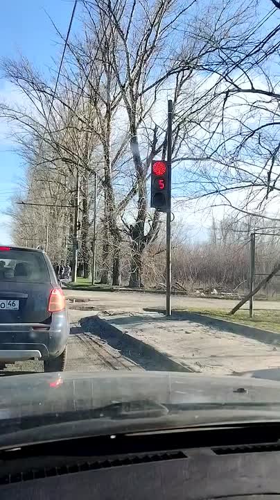 Водители продолжают жаловаться на светофоры в Курске