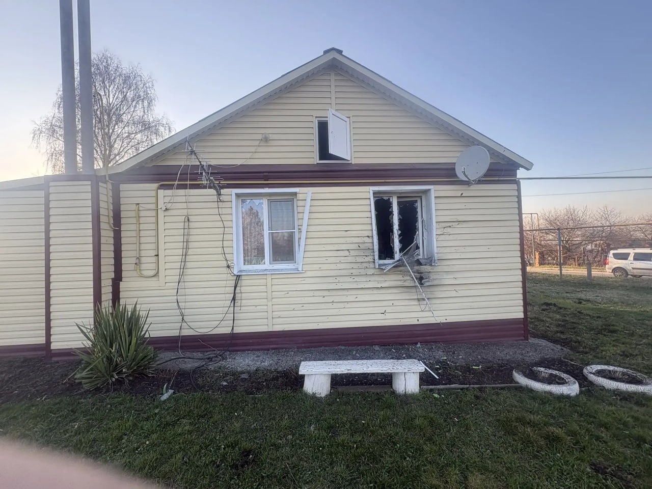 Владимир Ковальчук: Уважаемые жители Рыльска!. В прошедшие выходные на территории города с применением БПЛА были атакованы два частных домовладения