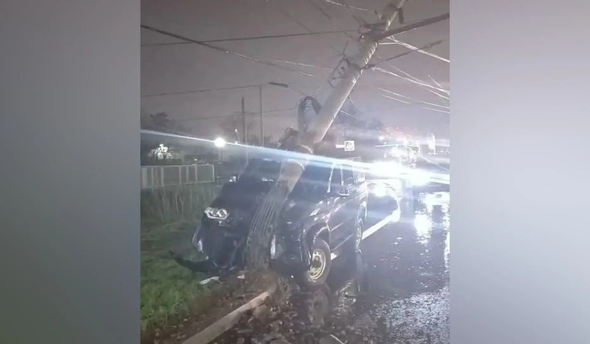 В Курске жесткое ДТП приостановило движение троллейбусов на Соловьиной роще