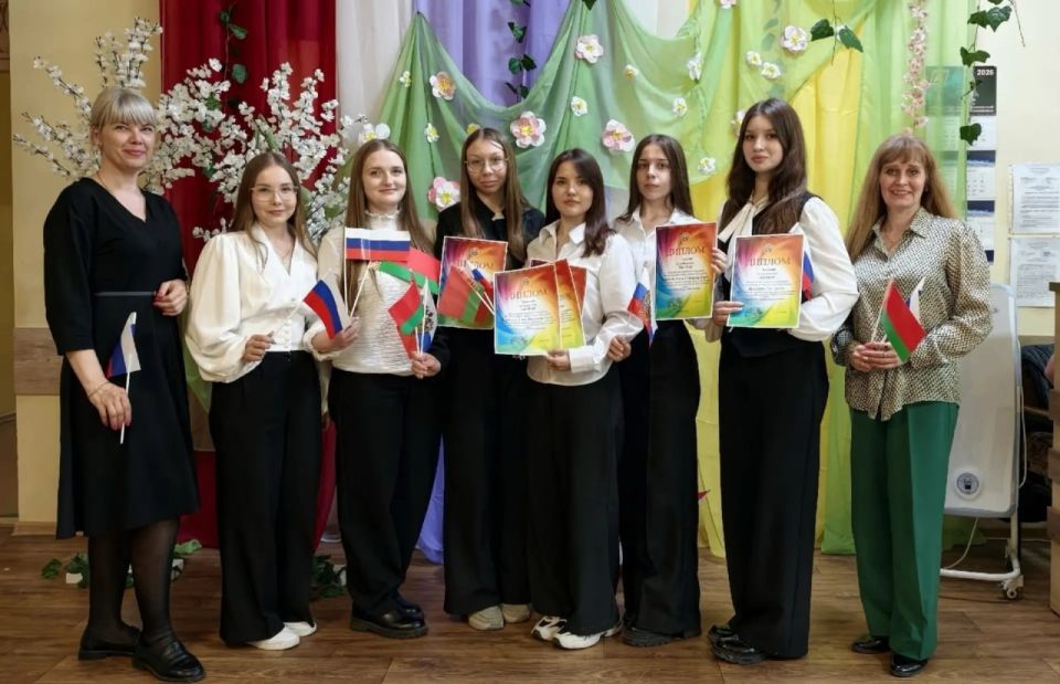 Во Дворце пионеров и школьников состоялся телемост, посвящённый 20-летию сотрудничества Курской области с Республикой Беларусь