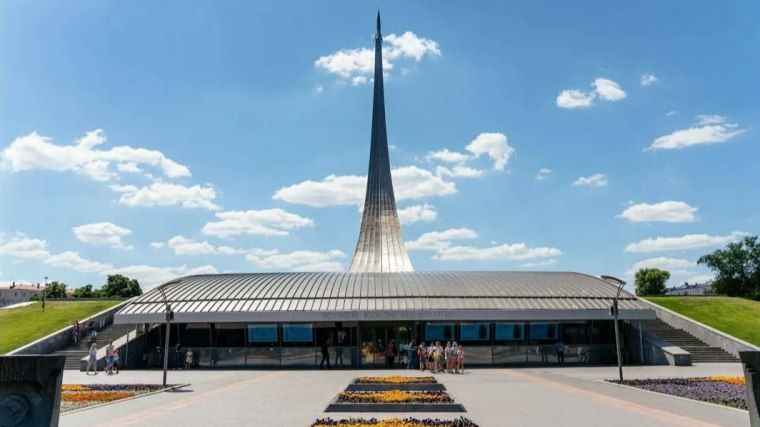 В рамках недели "Время Первых", посвященной 65-летию со дня первого полета человека в космос, в Лицее №3 учащиеся начальных классов побывали вместе с педагогом - психологом Ивановой Светланой Николаевной на виртуальной...