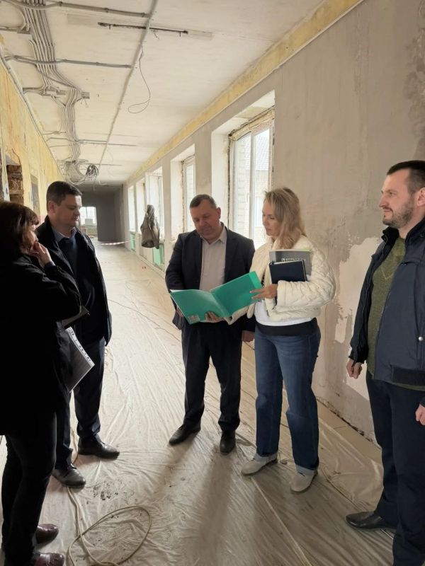 Сергей Ливенцев: Провел очередную выездную планерку в Крупецкой школе, где продолжается капитальный ремонт, благодаря национальному проекту «Молодежь и дети»