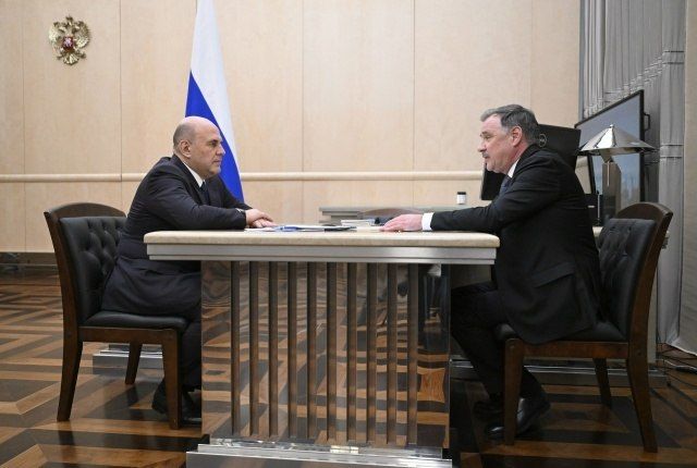 Михаил Мишустин встретился с главой Роструда Михаилом Иванковым