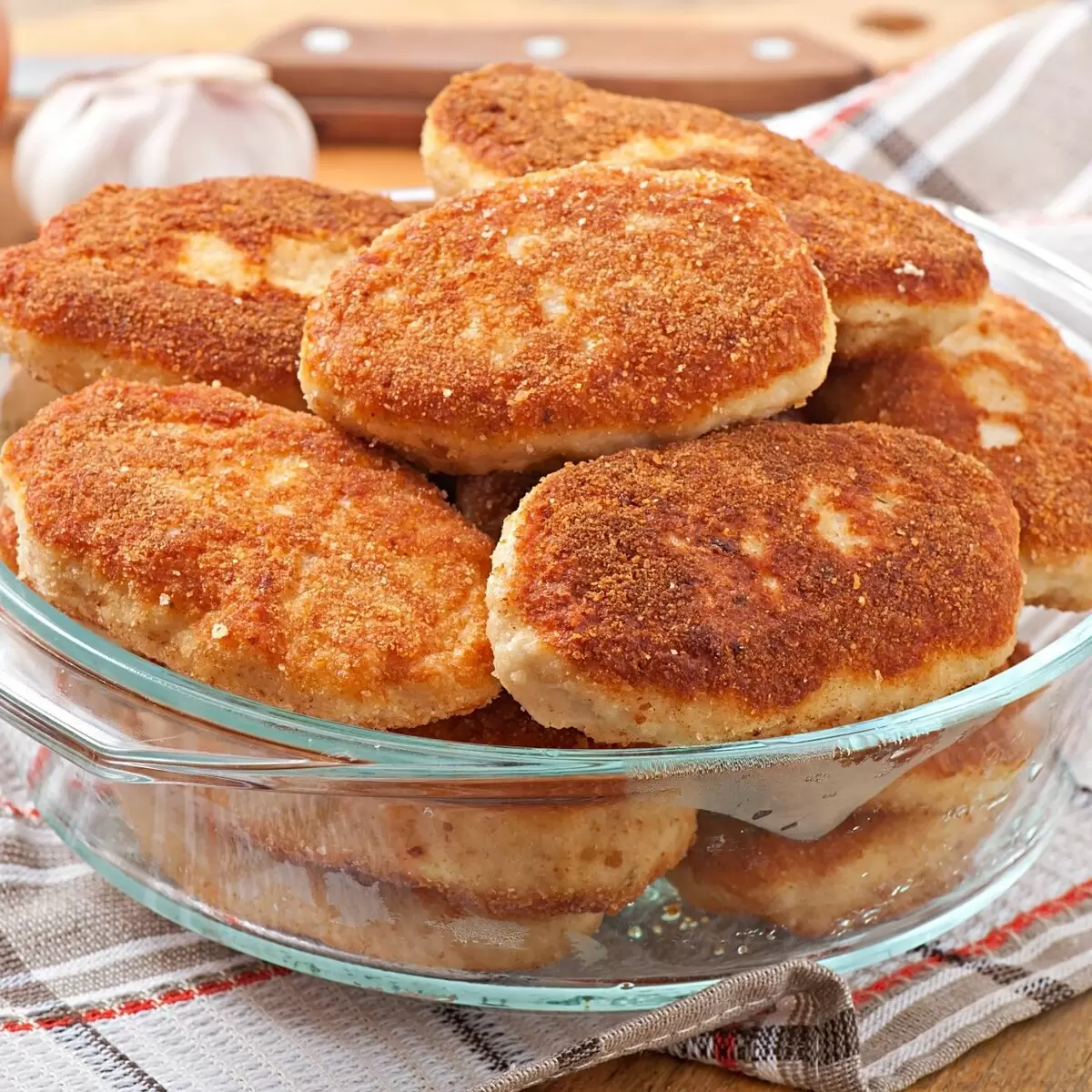 Секрет сочных котлет: почему домашние не такие пышные, как в столовой