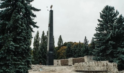 В Курске возбуждено уголовное дело по факту повреждения мемориала Памяти павших