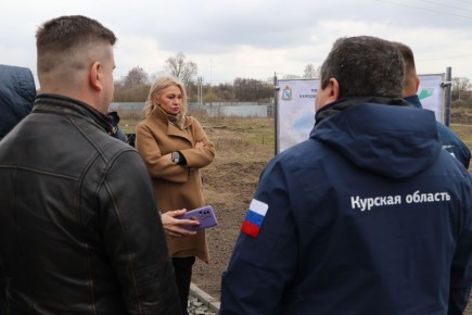 Заместитель губернатора Курской области Елена Атанова и министр транспорта и автомобильных дорог Александр Замараев дали старт дорожному сезону в регионе
