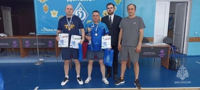 В Курске ветераны МЧС завоевали золото чемпионата по настольному теннису