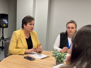 Министр социального обеспечения, материнства и детства Курской области Татьяна Сукновалова провела рабочую встречу с сотрудниками Курского филиала государственного фонда «Защитники Отечества»