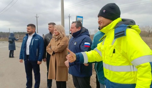 В Курской области Елена Атанова и Александр Замараев дали старт ремонту дорог