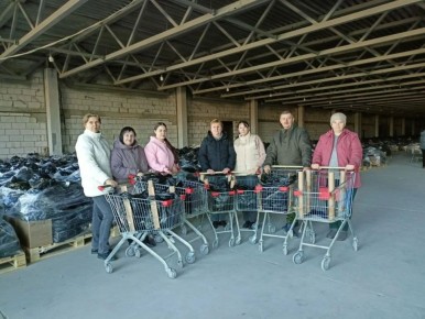 Павел Золотарев: Дорогие друзья!. Жители Глушковского района вновь с готовностью откликнулись на призыв по участию в акции сбора гуманитарной помощи