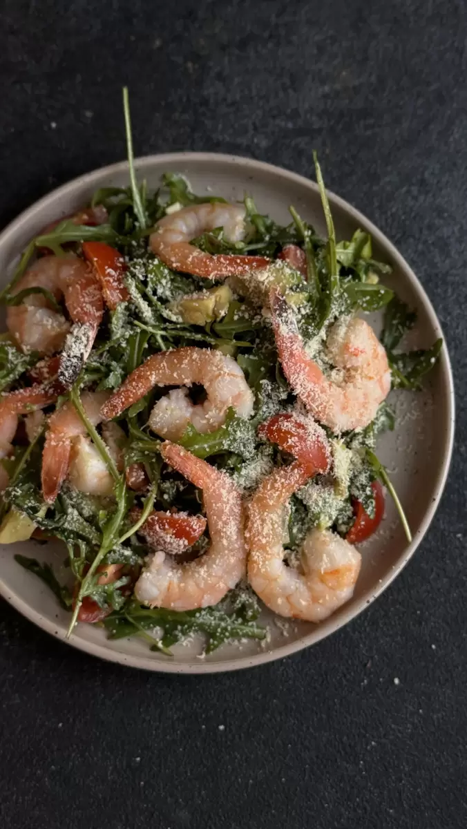 Салат с креветками и авокадо: идеальное блюдо для вашего стола