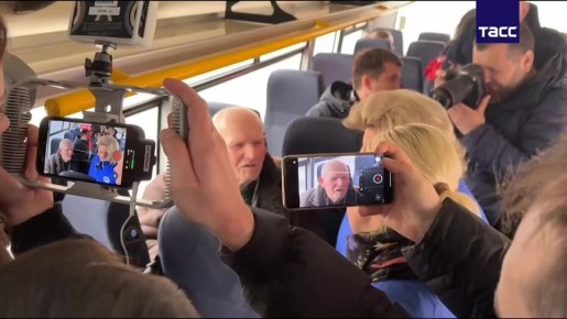 Татьяна Москалькова прибыла на пограничный пункт белорусско-украинской границы, где встретила возвращающихся с Украины курян