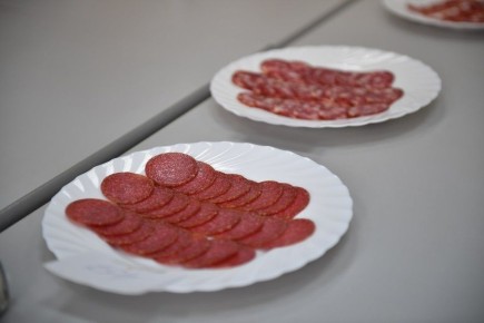 Новосибирские дегустации: от рыбы до сладостей в апреле