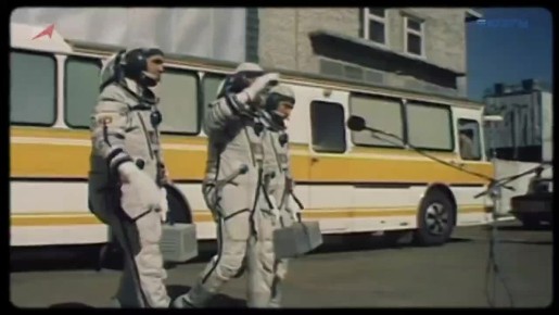 С Днём космонавтики поздравляет концертно-творческая студия ЮЗГУ