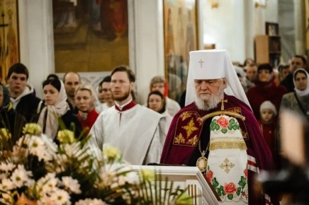 Александр Хинштейн поздравил всех жителей города со Светлым Христовым Воскресением: