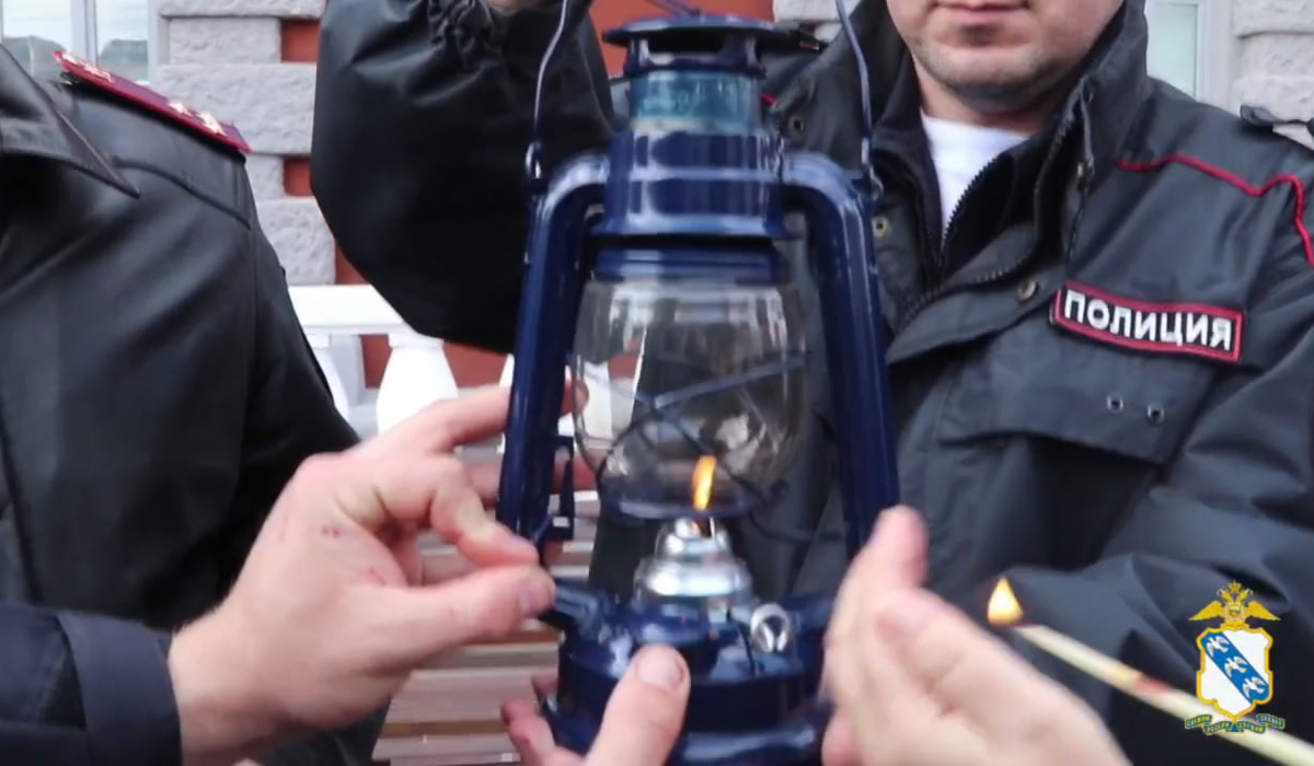 Полицейские привезли в Курскую область частицу Благодатного огня к Пасхе