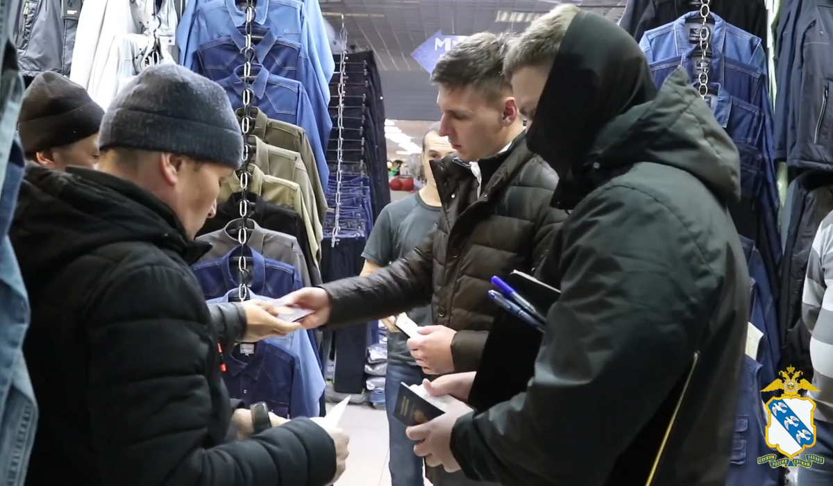 В Курской области пресекли 49 нарушений правил пребывания и работы мигрантов