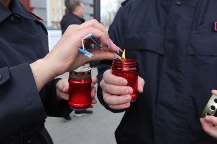 Частицу Благодатного огня привезли железнодорожным транспортом своим коллегам в Курскую область сотрудники транспортной полиции Центрального федерального округа