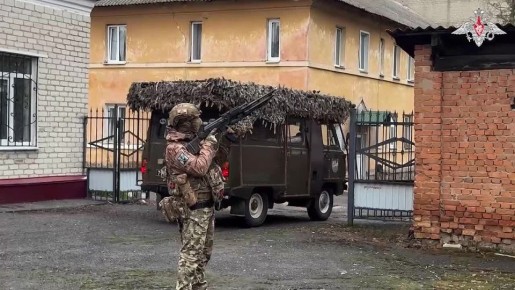 Представители добровольческого отряда «Барс-Курск» эвакуировали ценные экспонаты из Кореневского краеведческого музея