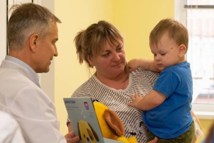 Александр Хинштейн: По моему поручению исполняющий обязанности Губернатора Александр Чепик навестил в облбольнице курян, пострадавших от ВСУ