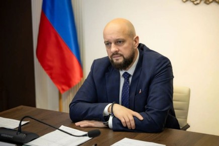 Мэр Курска поручил усилить контроль за уборкой дорог и пообещал озеленение к маю