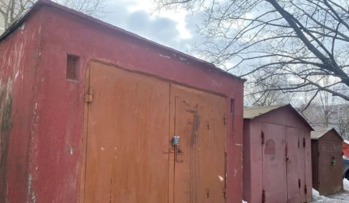 Хинштейн поручил активизировать работу по сносу незаконных гаражей в Курске