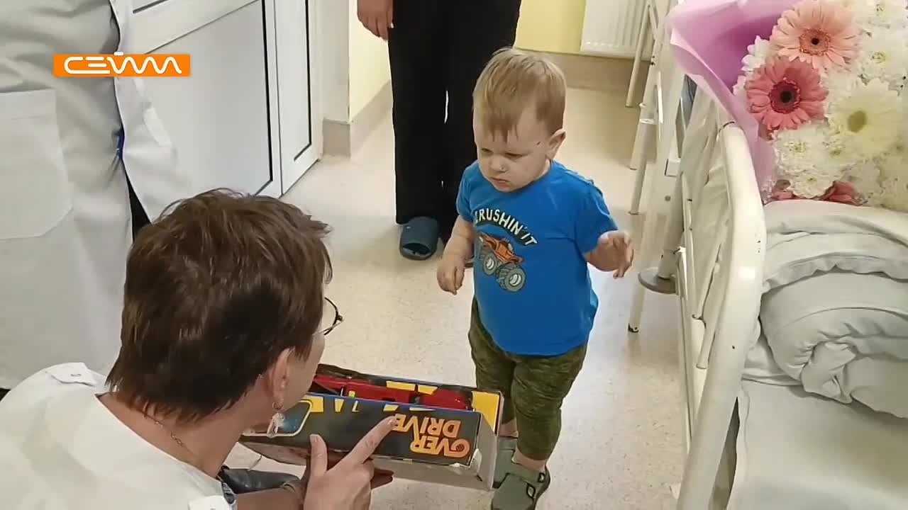 Александр Чепик навестил курян, пострадавших от атак ВСУ