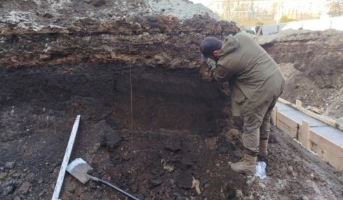 Археологи КГУ нашли в центре Курска культурный слой XVII века