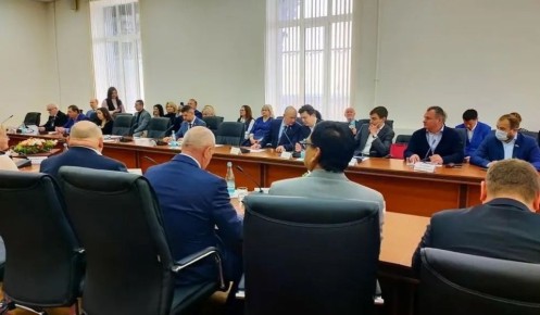 На пост главы Курского горсобрания претендуют депутаты Пономарева и Тимофеев