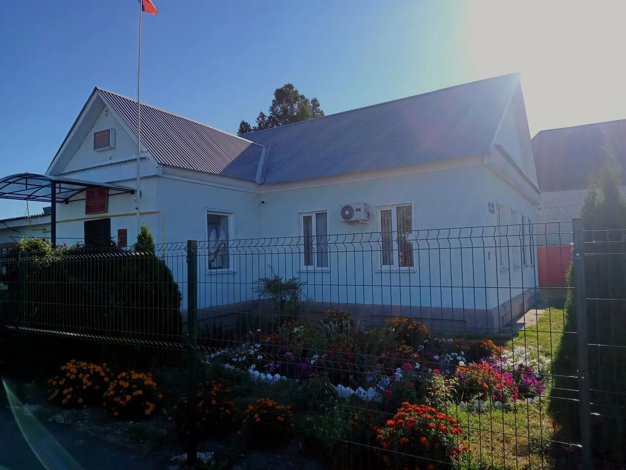 #субботник. По информации администрации Брежневского сельсовета Курского района, до 6 мая на территории сельсовета объявлен Месячник образцовой чистоты и санитарного порядка