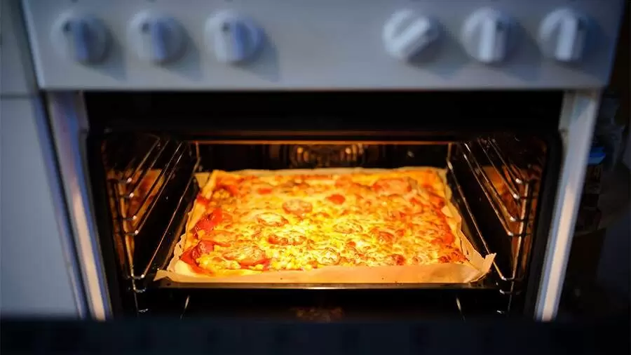 Грязная духовка: чем она может навредить вашему здоровью?