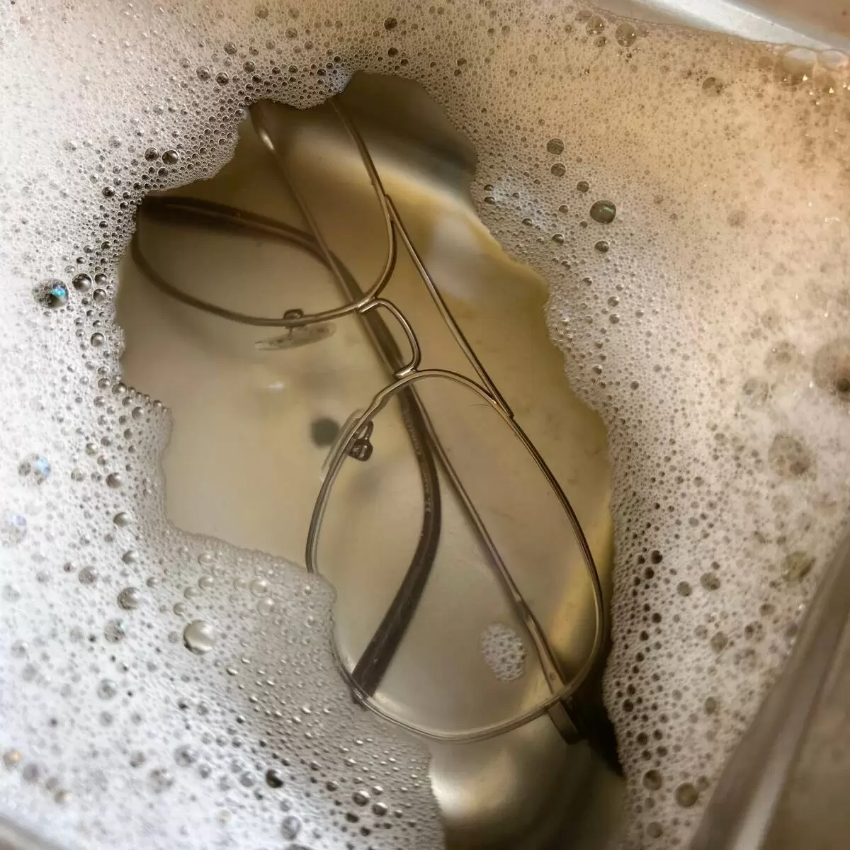 Очки в идеальном состоянии: необычная услуга клиентам оптики