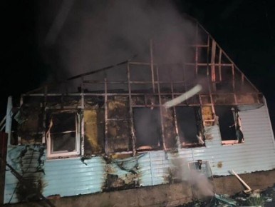 Под Курском ночью выгорел жилой дом