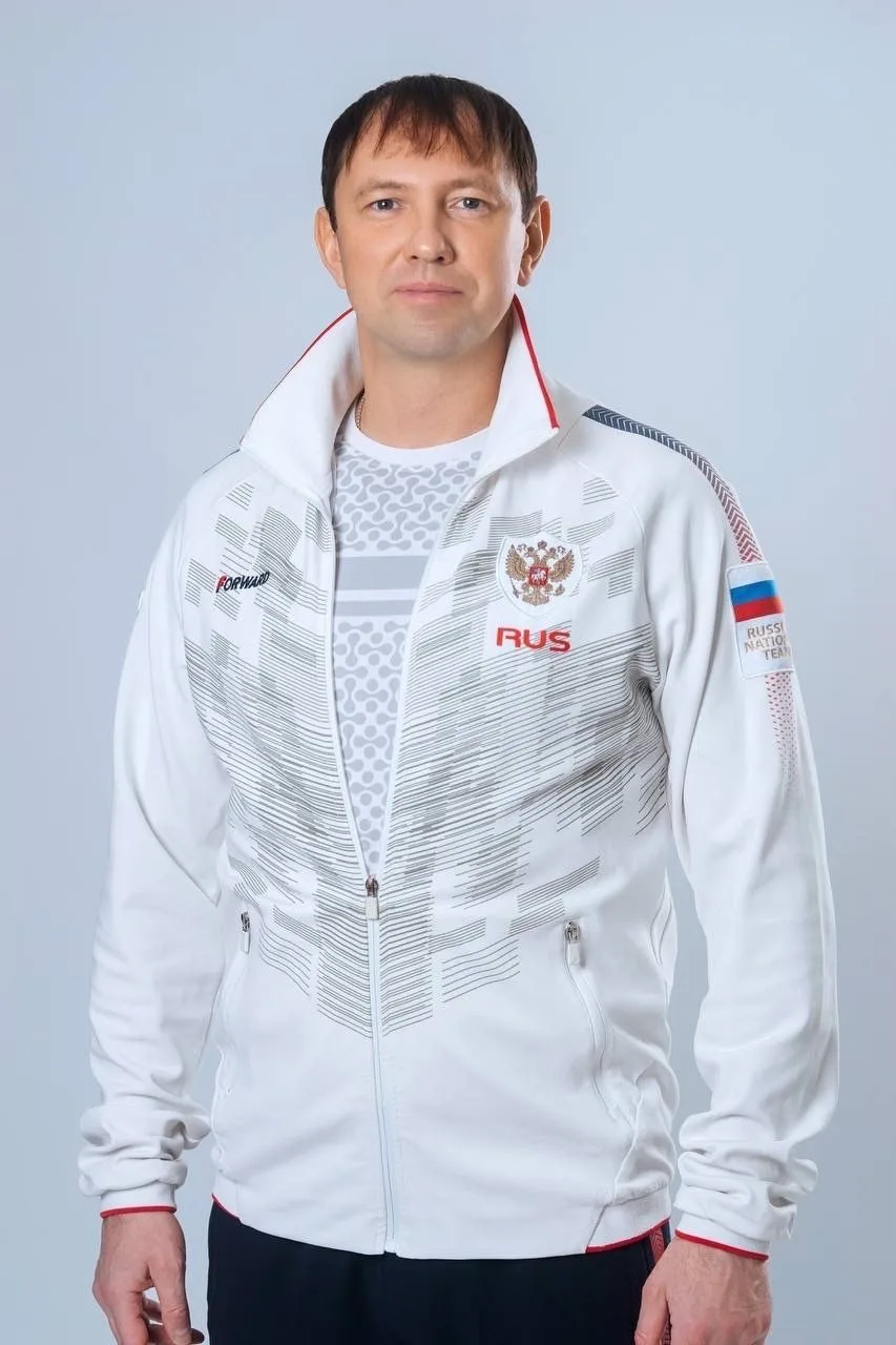 ЗАСЛУЖЕННЫЙ ТРЕНЕР РОССИИ. Министр спорта России, председатель Олимпийского комитета Михаил Дегтярев присвоил звание заслуженного тренера России Виталию Горохову! Виталий Сергеевич многолетний наставник сборной Курской...